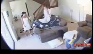 Un mari jaloux installe une caméra pour surveiller sa femme….Toute une surprise l’attend