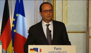 "Il y a urgence pour la Grèce, pour l'Europe", alerte Hollande