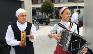 Folklores du monde avant le final de dimanche