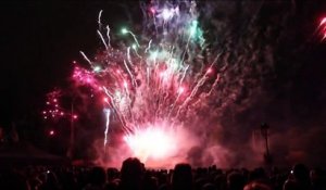 Arras : le feu d'artifice 2015 était aux couleurs... du Brésil