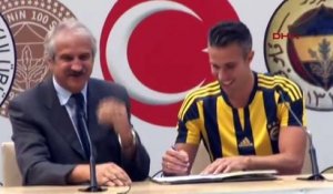 Turquie: Fenerbahçe - Van Persie impressionné par l'accueil