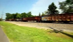 Quand un Train de Marchandises Percute une Limousine