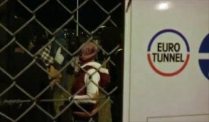 Migrants: 400 tentatives d'intrusions sur le site d'Eurotunnel dans la nuit de samedi à dimanche