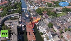 Images aériennes de l'effondrement de deux grues aux Pays-Bas