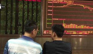 La crise boursière se poursuit en Asie et inquiète les épargants