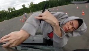 Un jeune-homme violemment percuté par une voiture en train de faire des drifts