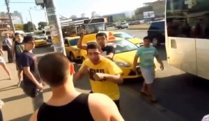 Dispute entre des chauffeurs de taxi et un collectif