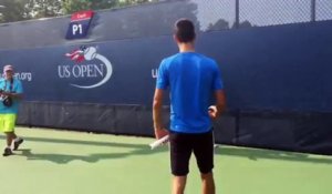 US Open 2015 : Andrés Carrasco imite Novak Djokovic