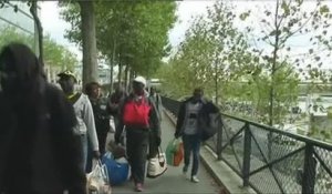 L'évacuation de deux camps de migrants à Paris, à travers nos télés
