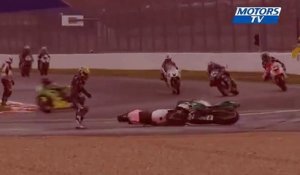 2 motards se ridiculisent après une chute... La honte