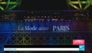 Paris aime la mode : pour la fashion week, la Tour Eiffel prend des couleurs !