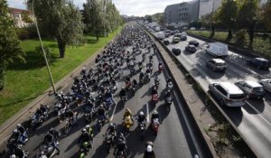 Manifestation vieilles motos Paris