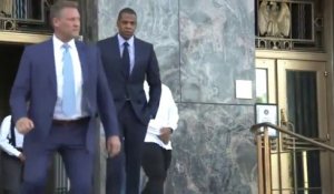 Jay Z et Timbaland sortent du tribunal avec le sourire - Affaire de plagiat sur Big Pimpin