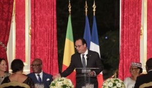 Toasts lors du dîner en l'honneur du président malien Ibrahim Boubacar Keïta