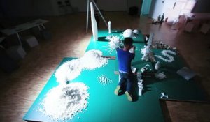 Minecraft : Sugar Metropolis de Brendan Jamison et Mark Revels, Time-lapse de l'installation