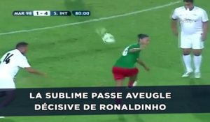 La sublime passe aveugle décisive de Ronaldinho