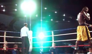 Le maire de Grenoble Eric Piolle copieusement hué à un gala de boxe
