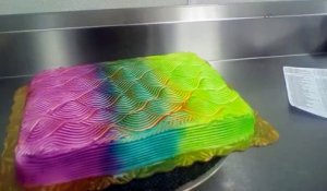 Le glaçage du gateau change de couleur