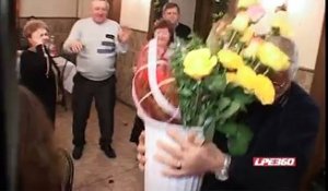 Faire la fête avec un vase