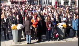 VIDEO. Châtellerault: un millier de personnes se rassemblent après les attentats