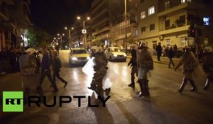 Des violences débordent la manifestation à Athènes