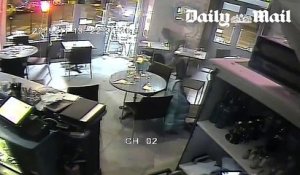 Attentats de Paris : les images de vidéosurveillance d'un restaurant dévoilées