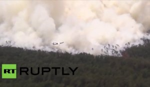 Des bombardiers d'eau russes luttent contre des incendies de forêt en Indonésie