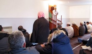 2  Hazebrouck, 20 novembre 2015: la grande prière du vendredi à la mosquée, après les attentats de Paris