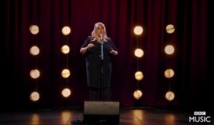 Adele se déguise pour un concours de sosies... d'Adele