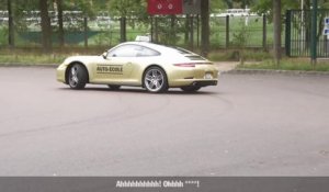 Passer son permis de conduire sur une Porsche 911...