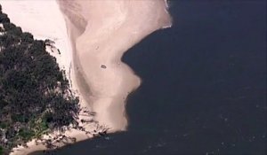 Un trou d'une centaine de mètre apparait subitement sur une plage australienne
