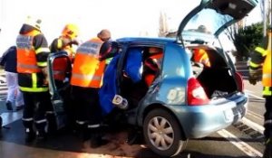 Carvin-Estevelles : grave collision entre une voiture et un camion