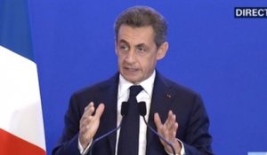 Sarkozy refuse toute fusion et tout retrait au deuxième tour des régionales