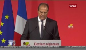 Régionales : le PS se retire en Nord-Pas-de-Calais-Picardie et PACA pour « faire barrage républicain » au FN, annonce Cambadélis