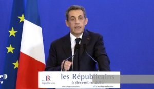 Régionales: Sarkozy refuse toute fusion et tout retrait de liste