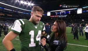 Réaction hilarante d'un joueur de NFL piégé par un coéquipier en pleine interview