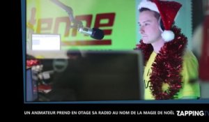 Un animateur prend en otage sa radio au nom de la magie de Noël (Vidéo)