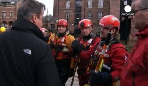 Cameron critiqué pour n'avoir pas pris suffisamment de mesures contre les inondations