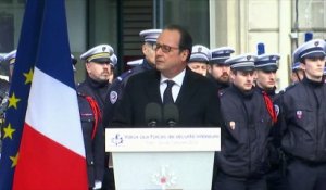 Face au terrorisme, Hollande rend hommage au travail des forces de l'ordre