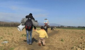 Crise des migrants: Donald Tusk attendu à Athènes et Ankara