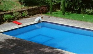 Swimming pool / Swimming Pool (2003) - Trailer
