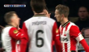 21e j. - Le PSV gagne et reprend la tête