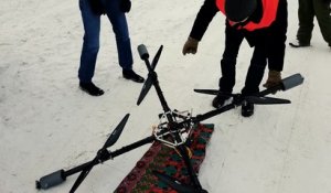 Il fait du snowboard tiré par un drone surpuissant !