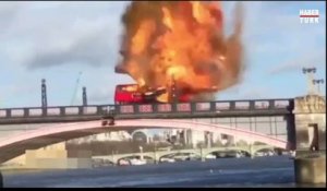 Un bus explose à Londres