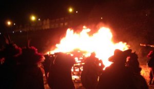 Carnaval du Portel : on a brûlé Bâtiss sur la plage !