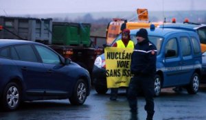 Opération de blocage d'un convoi nucléaire par Greenpeace