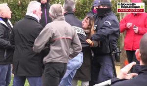 Arrestation musclée d'une militante à Poitiers