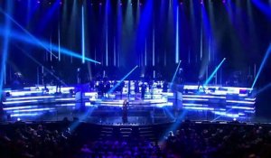 Céline Dion remonte sur scène à Las Vegas un mois après le décès de René Angélil