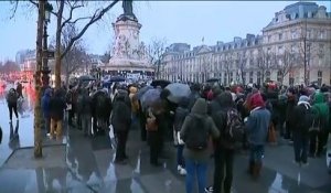 Rassemblement de soutien aux migrants de la 'jungle" de Calais, place de la République, à Paris