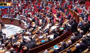 "Votre loi vient de faire pschitt", lance Jacob à Valls